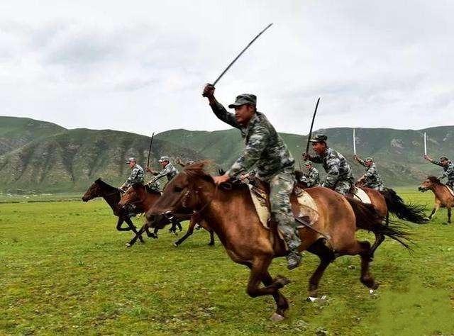中国骑兵vs蒙古骑兵视频